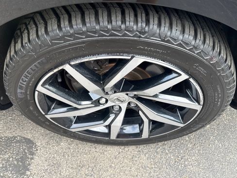 Used 2019 Volvo S60 T6 Momentum w/ Premium Package AWD/4WD image 5