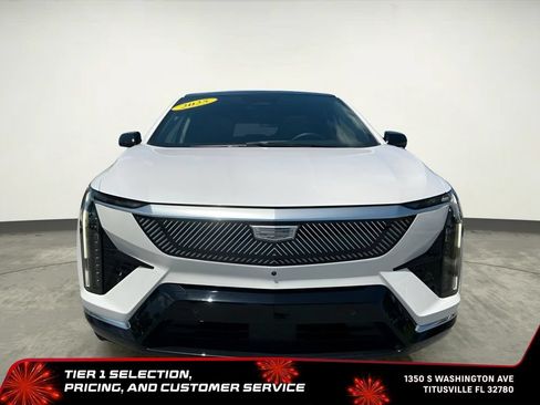 Used 2025 Cadillac Optiq Luxury 2 w/ LPO, Floor Liner Package AWD/4WD image 19
