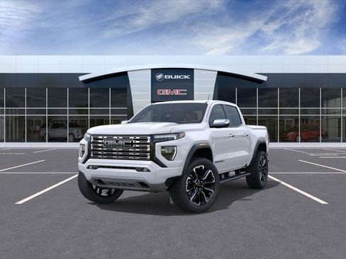 New 2026 GMC Canyon Denali w/ LPO, Black Badging Package image 8