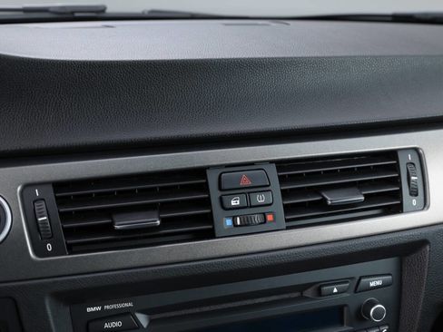 Used 2011 BMW M3 Coupe image 56