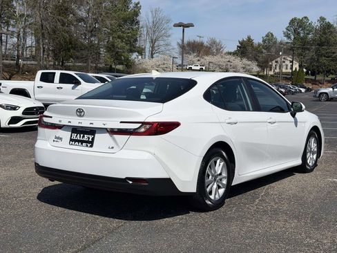 Used 2025 Toyota Camry LE image 20