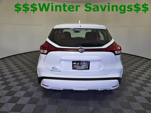 New 2025 Nissan Kicks Play S image 4