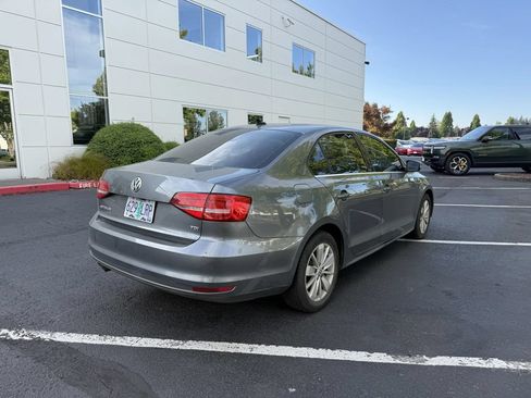 Used 2015 Volkswagen Jetta TDI SE FWD image 11