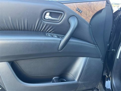 Used 2023 Nissan Armada SL image 28