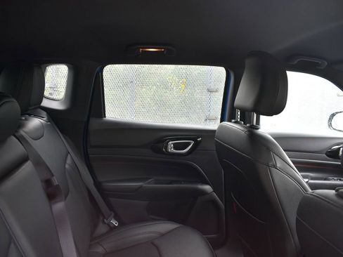 Used 2025 Jeep Compass Trailhawk AWD/4WD image 24