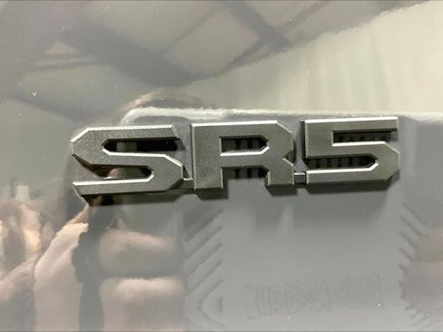 Used 2025 Toyota 4Runner SR5 AWD/4WD image 8