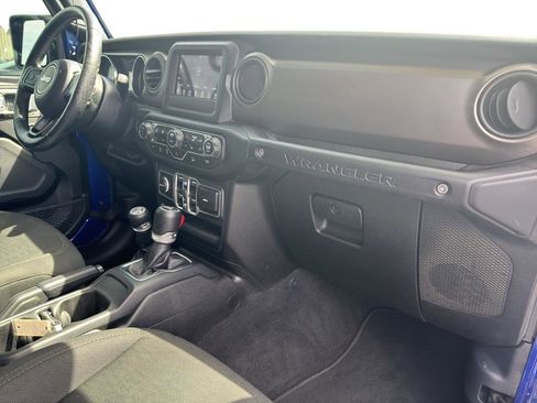 Used 2020 Jeep Wrangler Unlimited Sport S image 11