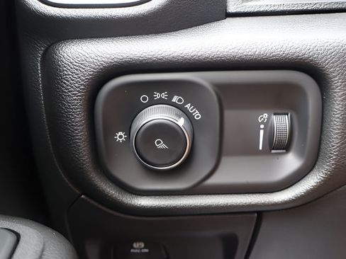New 2026 RAM 1500 Tradesman AWD/4WD image 18