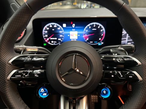 New 2025 Mercedes-Benz GLA 35 AMG 4MATIC image 14