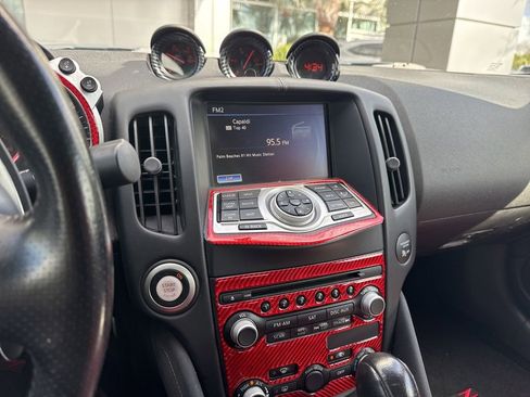 Used 2015 Nissan 370Z Touring Sport image 2