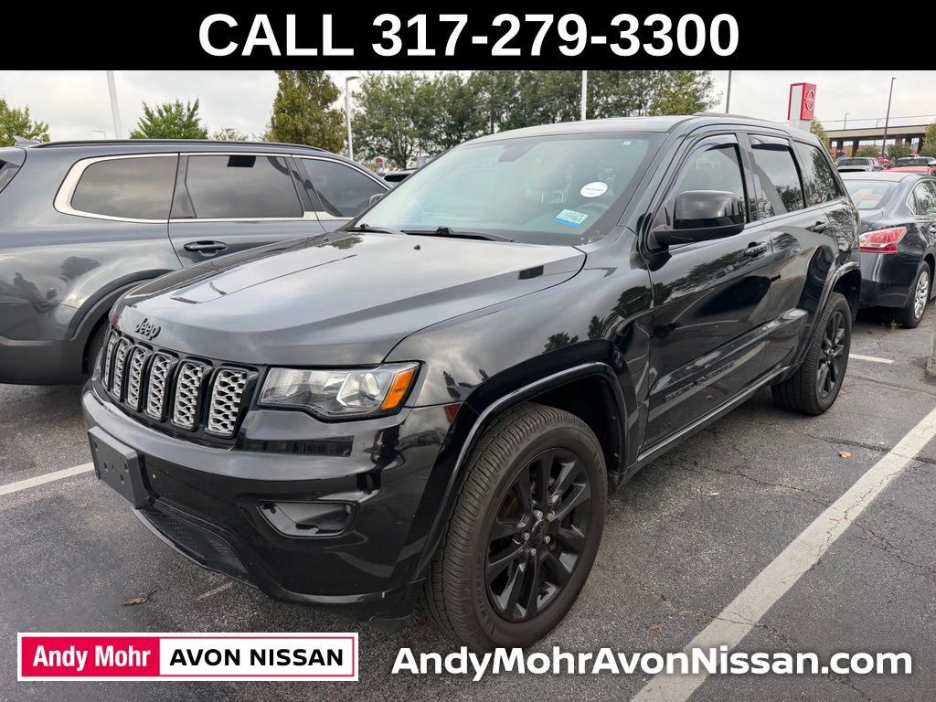 Used 2019 Jeep Grand Cherokee Altitude AWD/4WD image 3