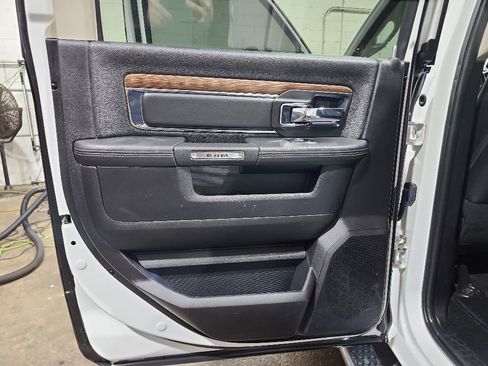 Used 2017 RAM 2500 Laramie AWD/4WD image 12