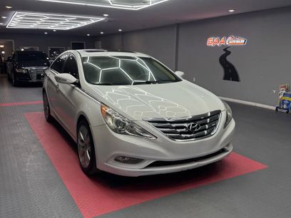 Used 2011 Hyundai Sonata Limited w/ Navigation Pkg 5