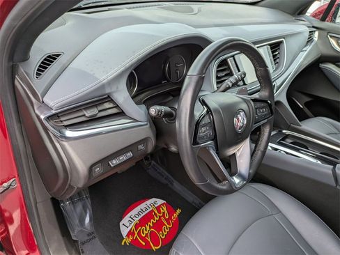 Used 2024 Buick Enclave Premium image 11