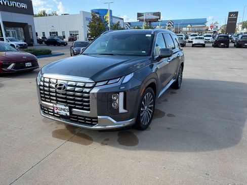 Used 2024 Hyundai Palisade Calligraphy AWD/4WD image 5