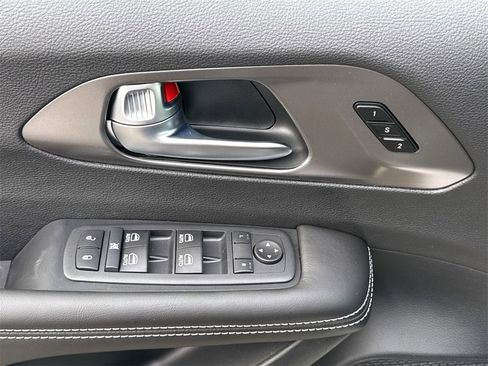 New 2026 Chrysler Pacifica Select w/ S Appearance Package image 27