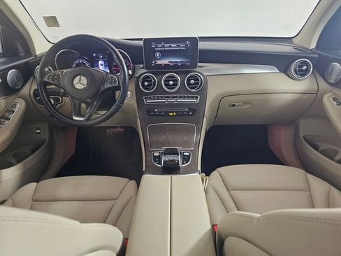 Used 2019 Mercedes-Benz GLC 300 GLC 300 image 24