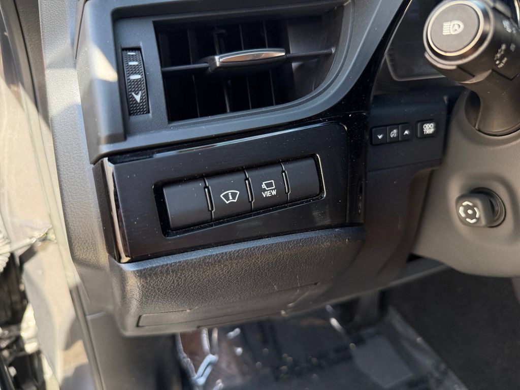 Used 2022 Lexus ES 350 Ultra Luxury w/ Accessory Package 2 FWD image 24