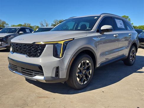 New 2026 Kia Sorento S image 4