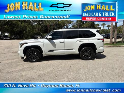 Used 2025 Toyota Sequoia Platinum AWD/4WD image 4