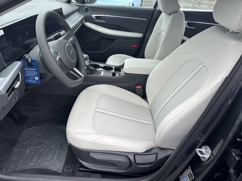 New 2026 Hyundai Sonata SE FWD image 9