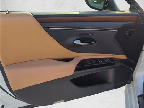 Used 2022 Lexus ES 350 w/ Premium Package FWD image 6