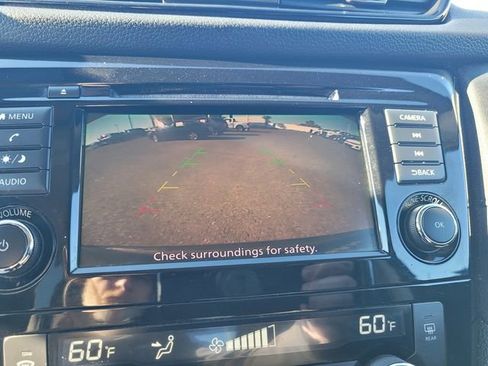 Used 2018 Nissan Rogue SV image 21