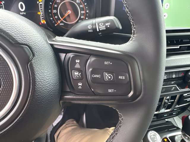Used 2025 Jeep Gladiator Sport AWD/4WD image 15