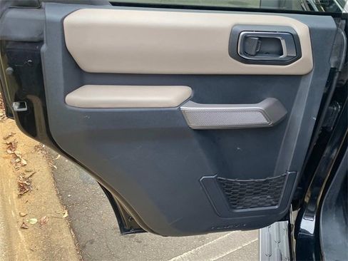 Used 2023 Ford Bronco Wildtrak image 10