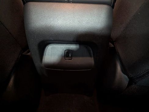 Used 2025 Nissan Sentra SV image 10