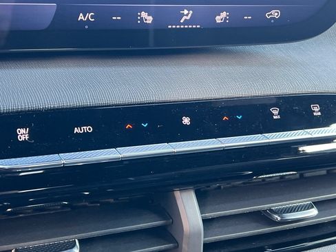 New 2026 Buick Enclave Sport Touring w/ Power Package FWD image 19