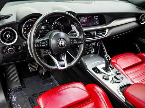 Used 2023 Alfa Romeo Stelvio Veloce image 15