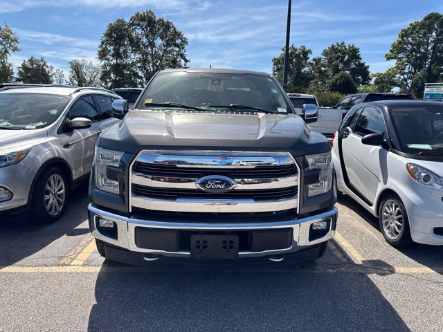 Used 2017 Ford F150 Lariat w/ Equipment Group 502A Luxury AWD/4WD image 4