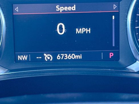 Used 2023 Chevrolet Traverse LT image 46