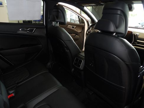 Used 2023 Kia Sportage X-Pro AWD/4WD image 17