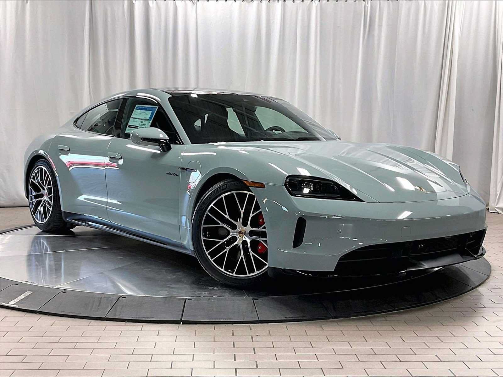 Used 2025 Porsche Taycan GTS AWD/4WD image 11