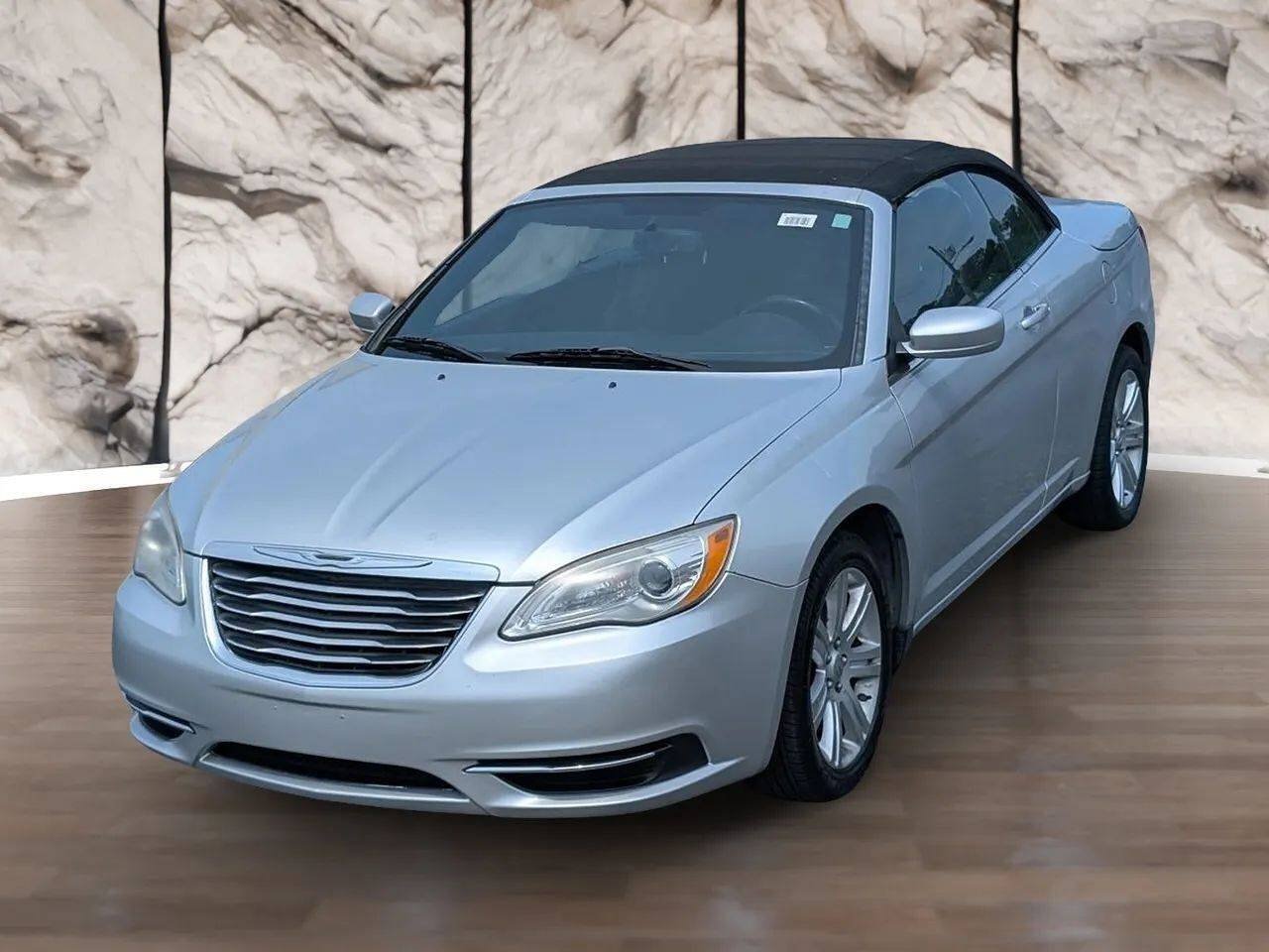 Used 2012 Chrysler 200 Touring w/ Cold Weather Group FWD image 3