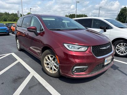 Used 2023 Chrysler Pacifica Touring-L