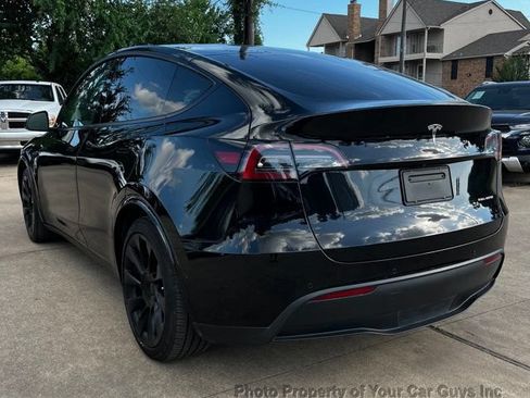 Used 2021 Tesla Model Y AWD image 10