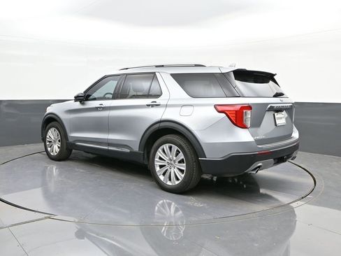 Used 2020 Ford Explorer Limited w/ Class III Trailer Tow Package image 5