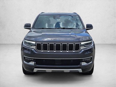 Used 2024 Jeep Wagoneer L Series II w/ Flexible Seating Group RWD image 2