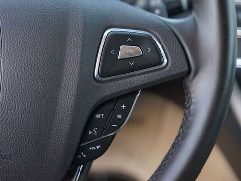 Used 2019 Lincoln MKC Select w/ Select Plus Package FWD image 24