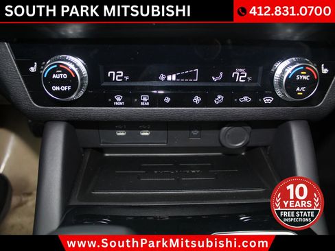 New 2025 Mitsubishi Outlander SE image 30