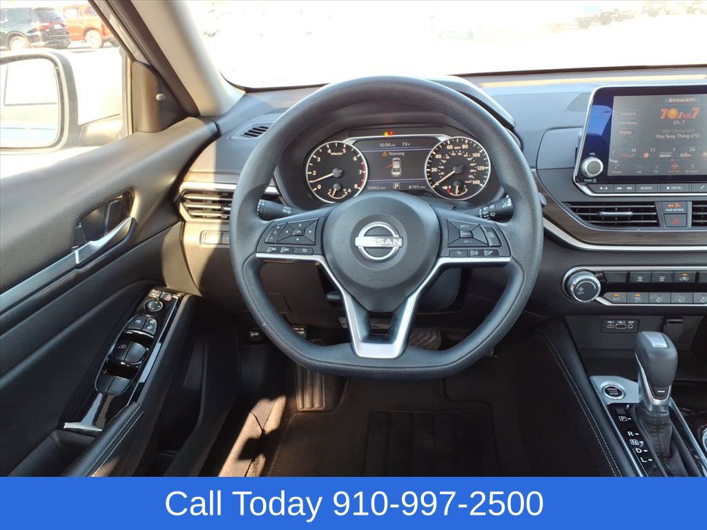 Used 2023 Nissan Altima 2.5 SV FWD image 12