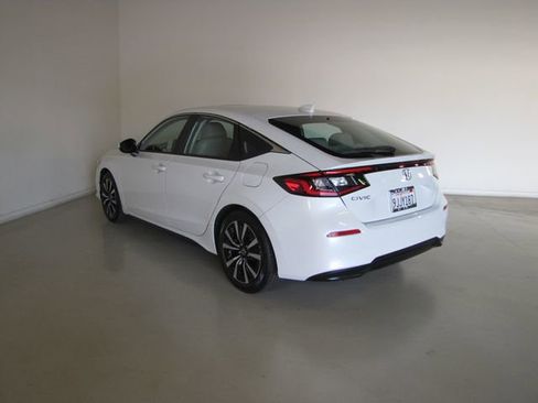 Certified 2024 Honda Civic EX-L image 24