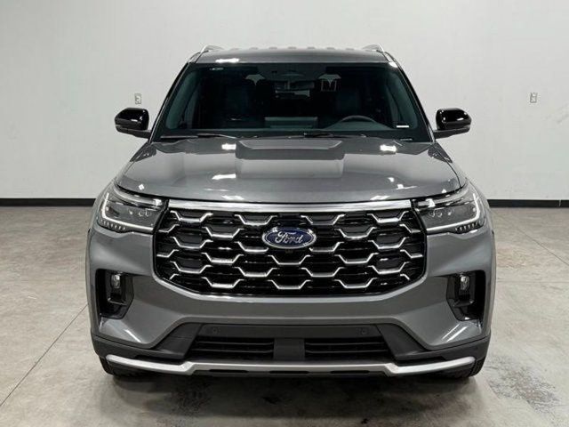 Used 2026 Ford Explorer Platinum RWD image 4