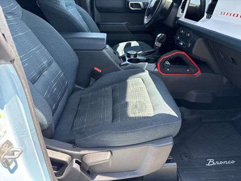 Used 2025 Ford Bronco Heritage Edition AWD/4WD image 13