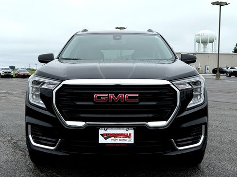 Certified 2024 GMC Terrain SLE w/ Driver Convenience Package AWD/4WD image 9