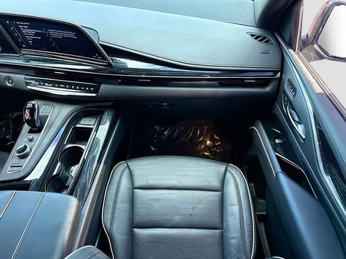 Used 2021 Cadillac Escalade Sport w/ Driver Assist Tech Package image 19