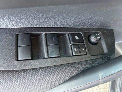 Used 2026 Toyota Corolla LE w/ LE Premium Package FWD image 17